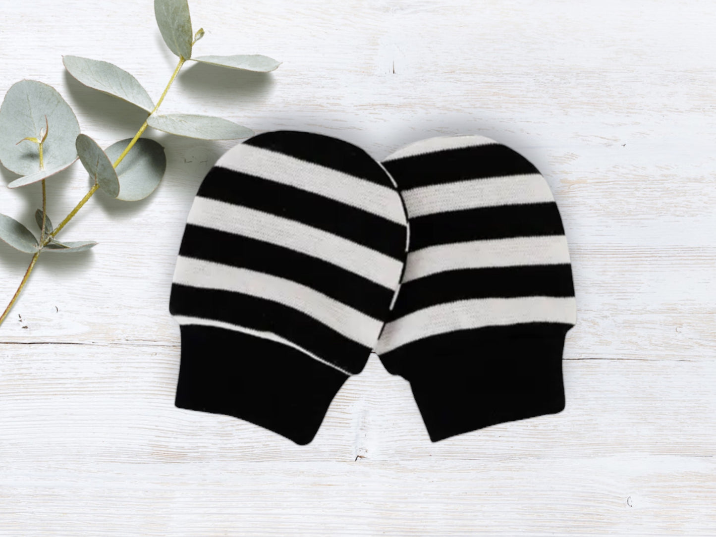 Black and White Striped High Contrast  Scratch Mittens/New Baby Sensory Mittens
